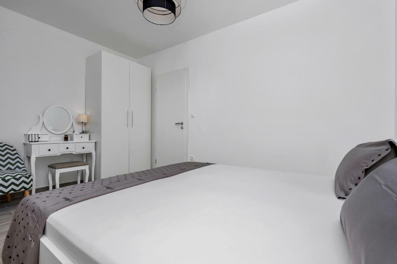 Apartment Kate พอดโกรา ภายนอก รูปภาพ